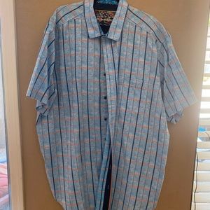 Robert Graham Men’s short sleeve dress shirt.